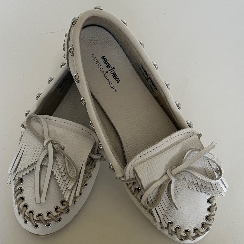 Minnetonka X Rebecca Minkoff- White Leather Moccasins Silver Color Studs Sz 10